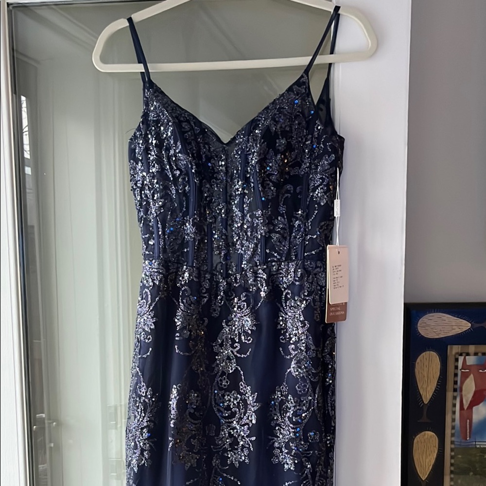 Elegant Navy Blue Sequin Prom Dress